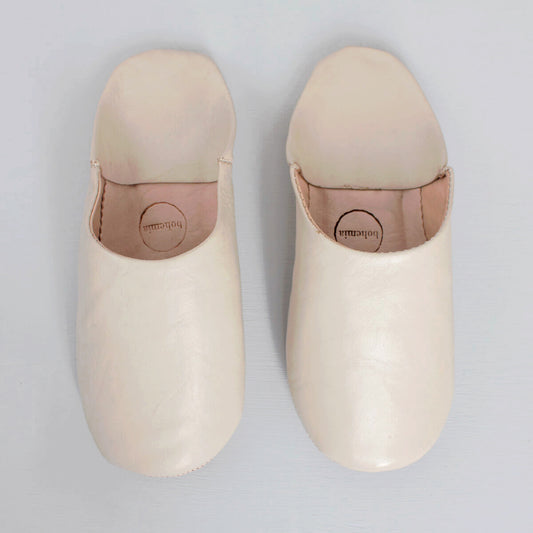 Moroccan Babouche Slippers, Chalk